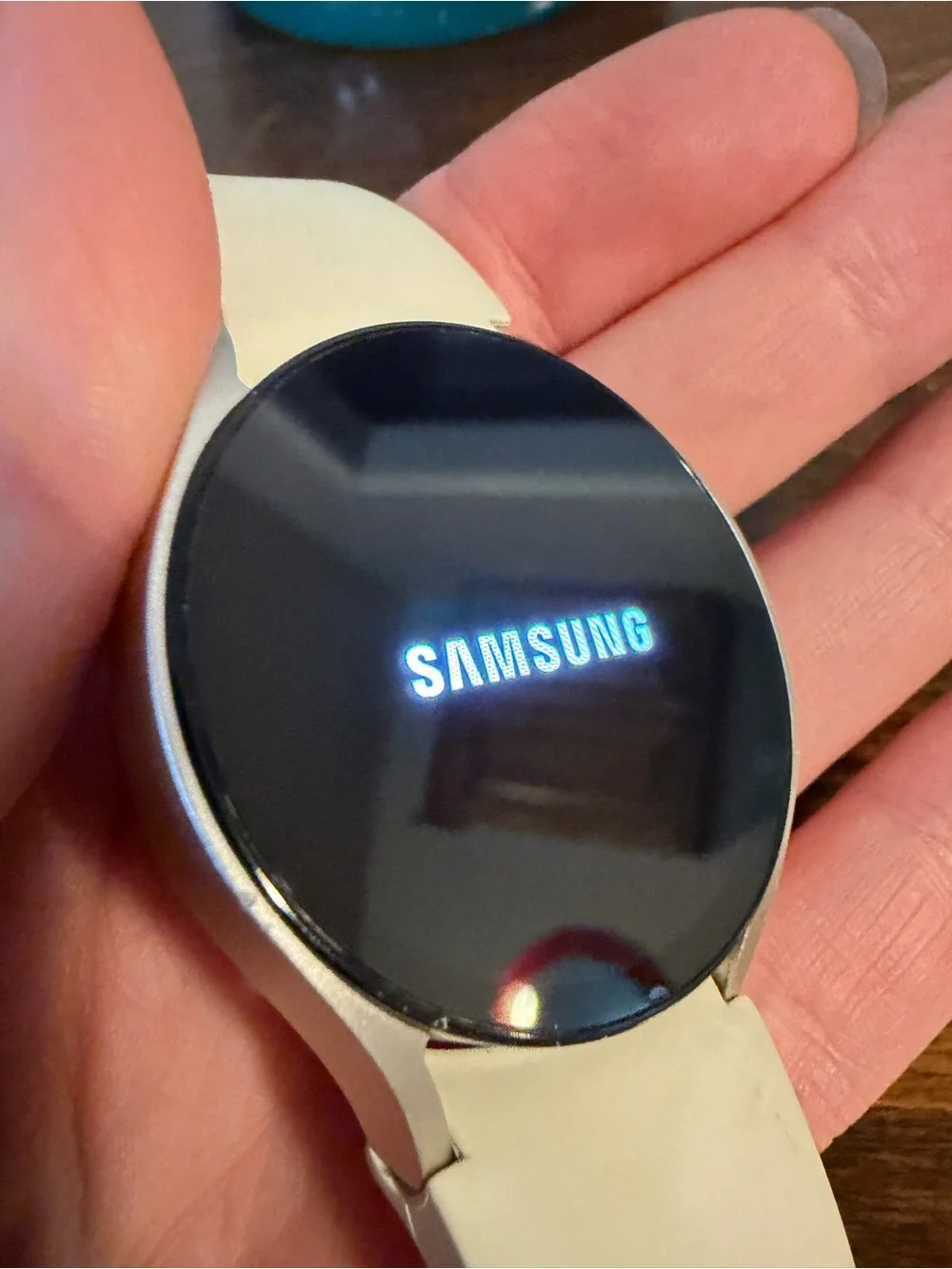 Samsung Galaxy Watch6 in Silver with Cream Band and original charger